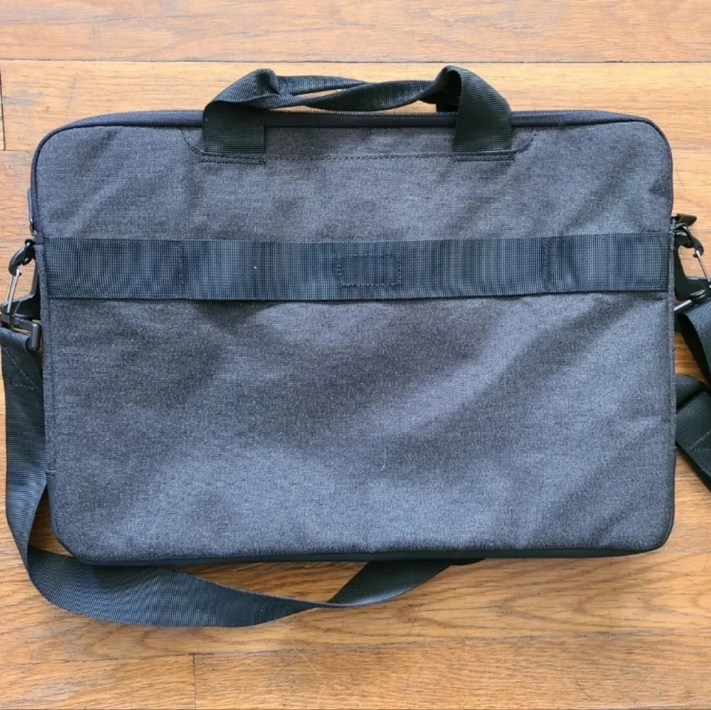 New dell computer laptop shoulder messenger travel bag color grey and black.